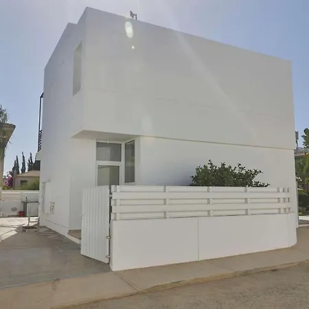 Pearl 17 Protaras